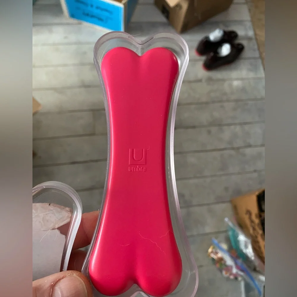 Umbra Tangle dog brush Pink Bone Shaped Hair Pet Comb 5.5”